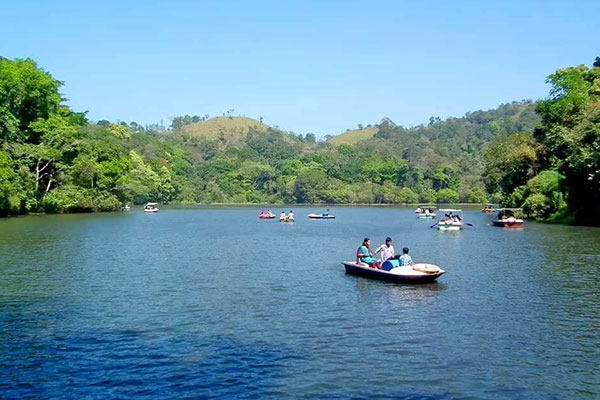 Pookode Lake Wayanad Pookode Lake in Wayanad, a freshwater lake with boating activities